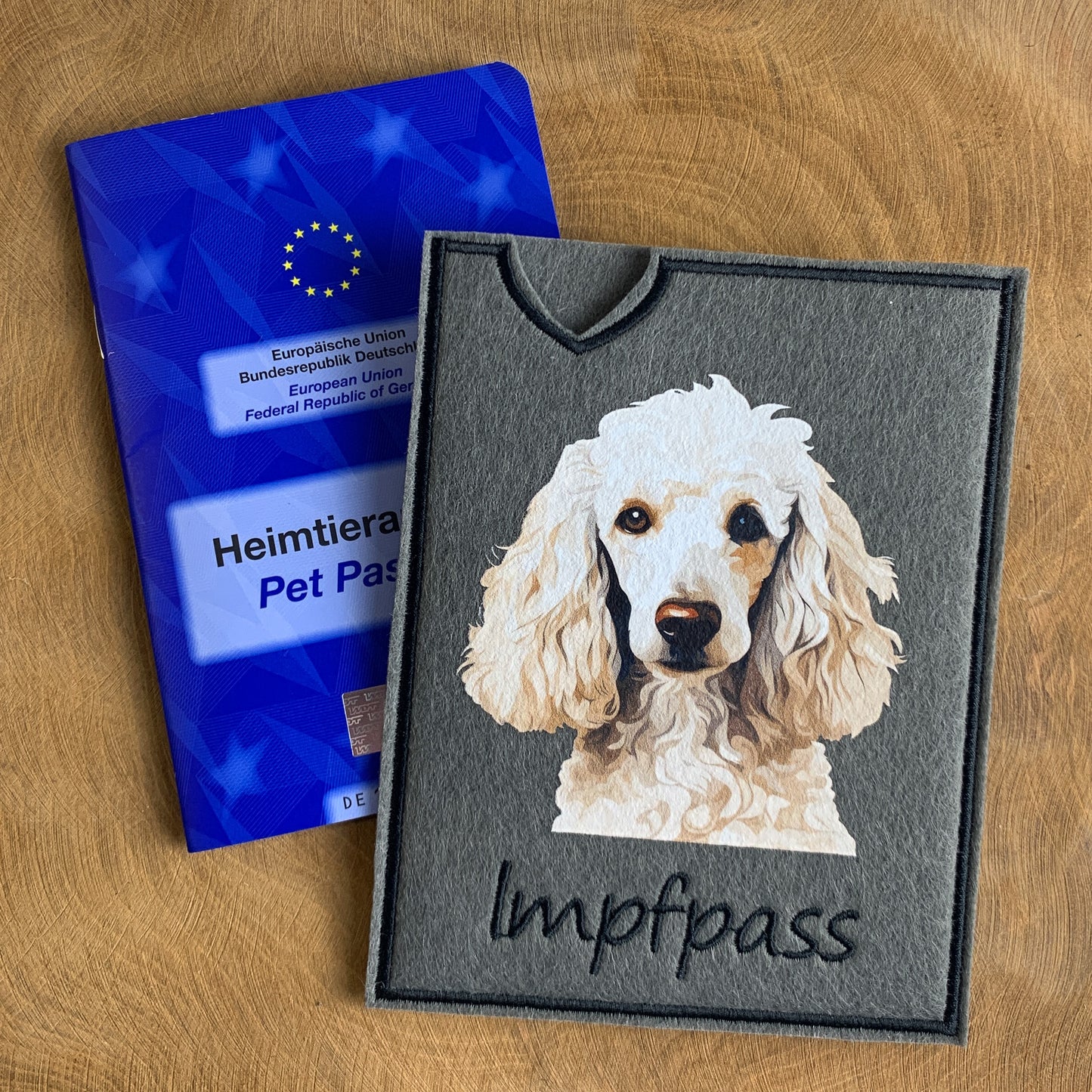 Pudel Impfpasshülle (Motiv 3)