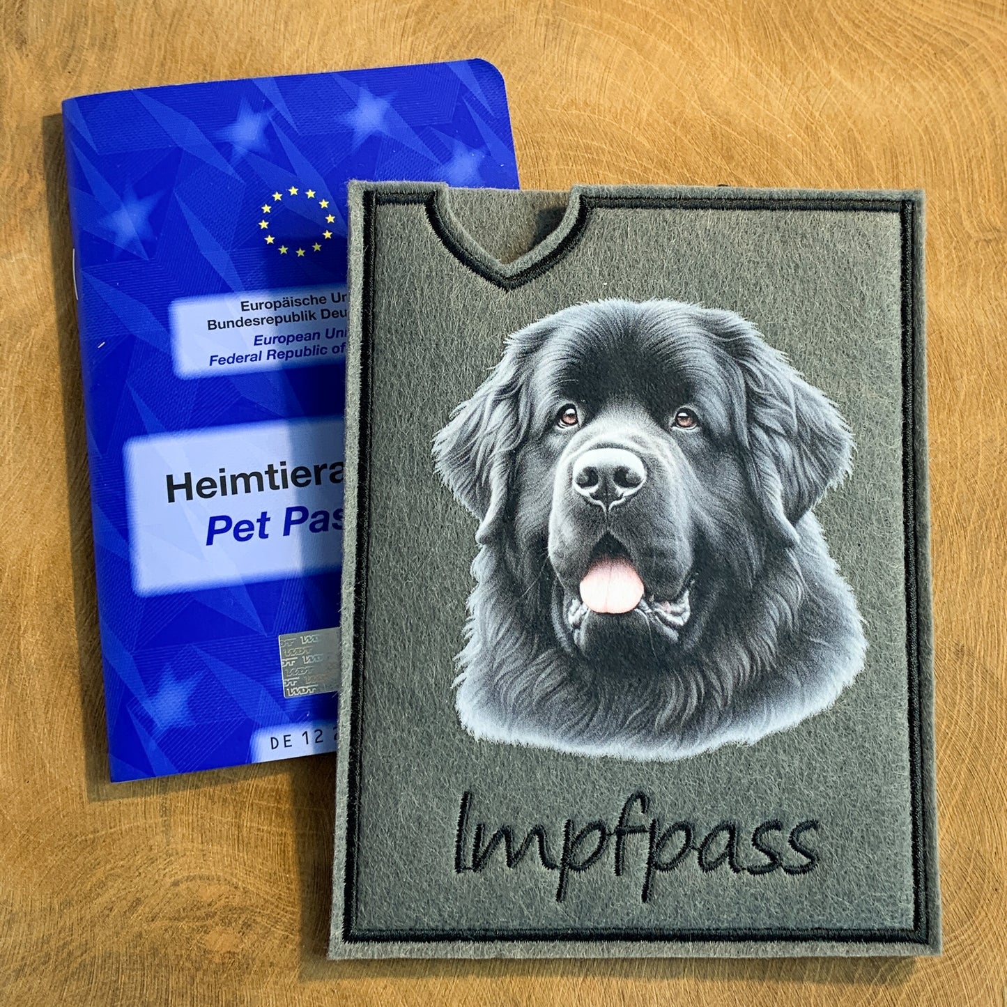 Neufundländer Impfpasshülle (Motiv 1)