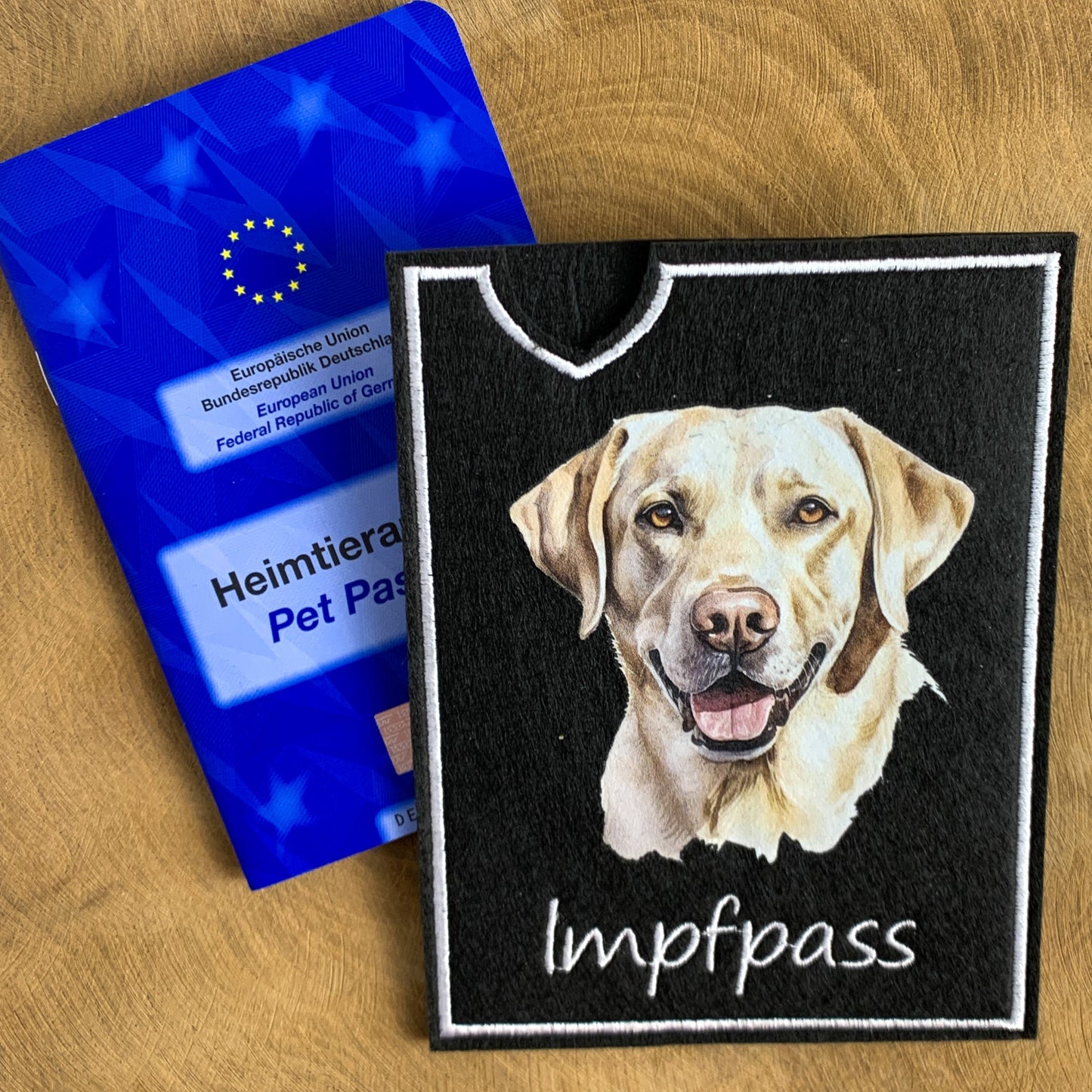 Labrador hell Impfpasshülle (Motiv 1)