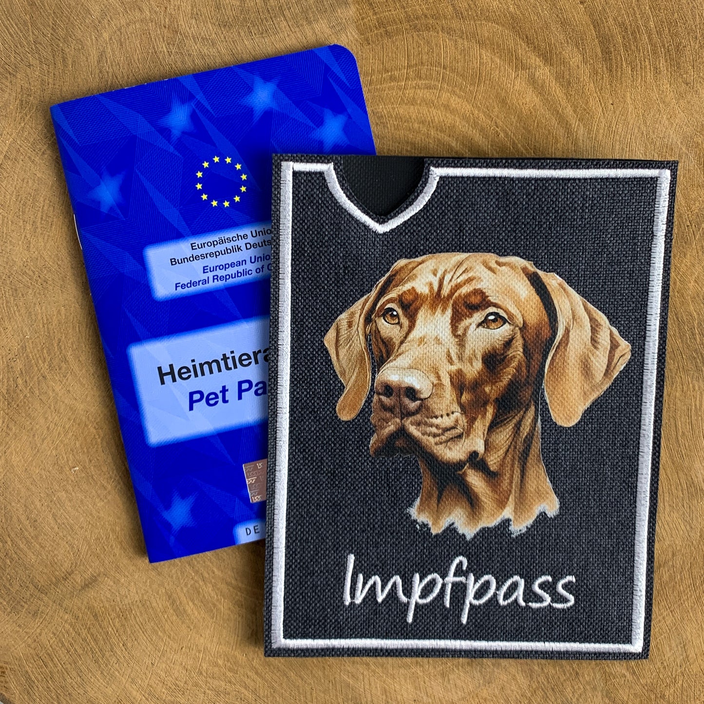 Vizsla Impfpasshülle – Seitenansicht