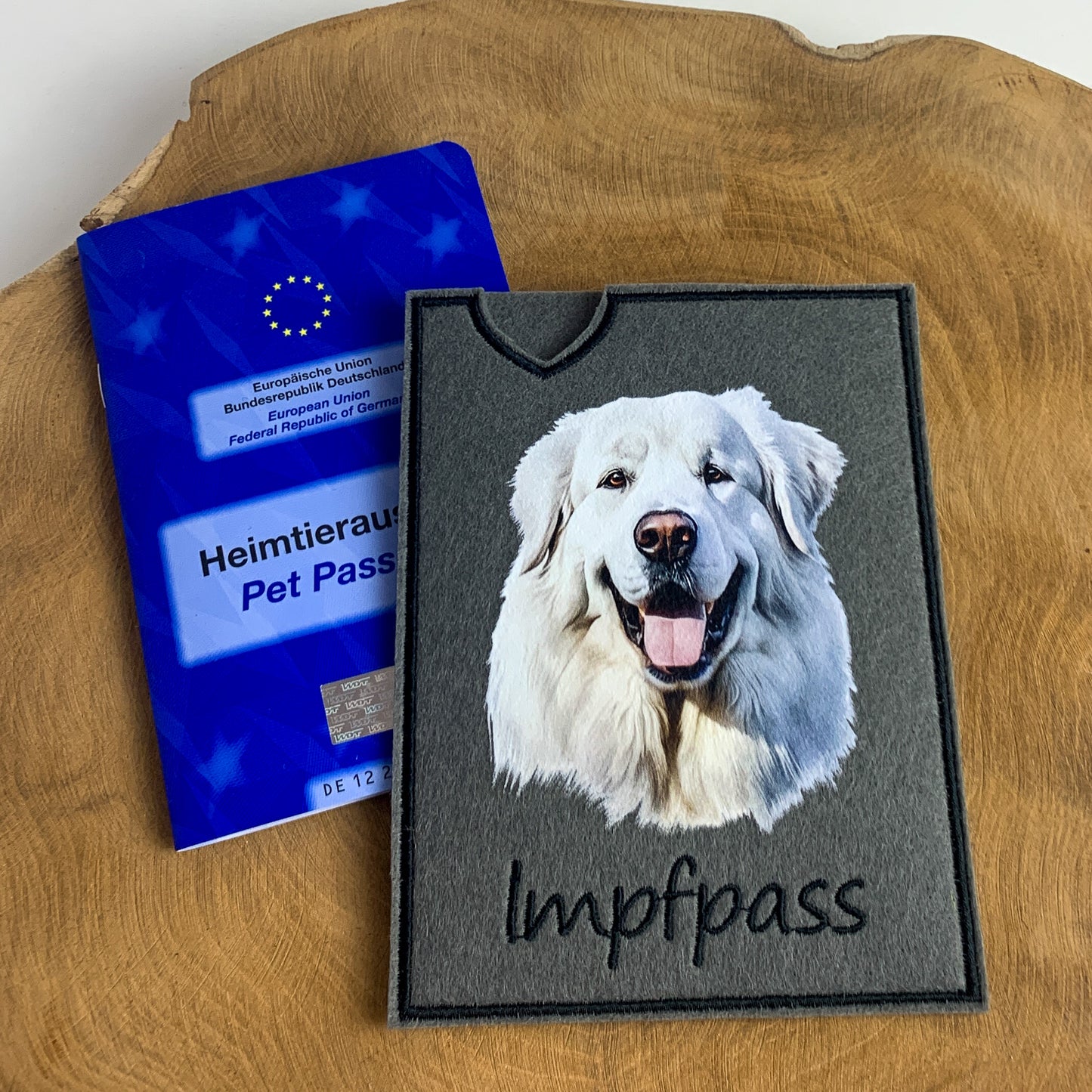 Pyrenäenberghund Impfpasshülle (Motiv 1)