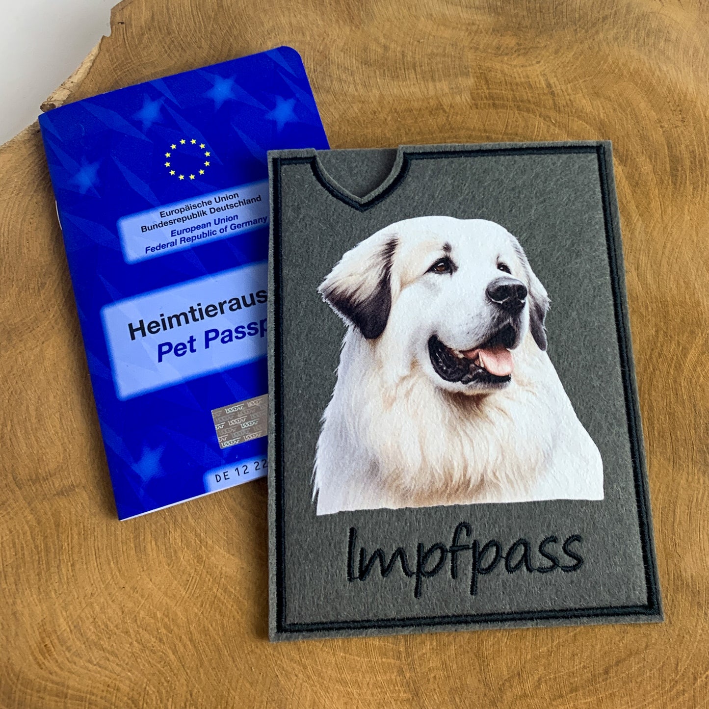 Pyrenäenberghund Impfpasshülle (Motiv 2)