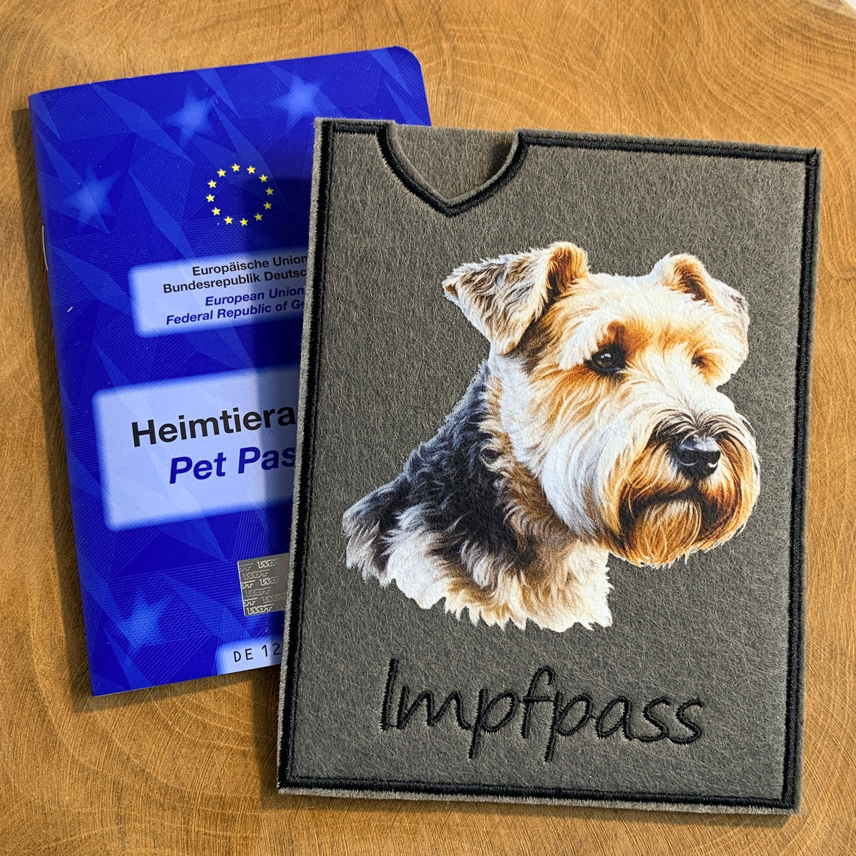 Irish Glen of Imaal Terrier Impfpasshülle - 3 verschiedene Motive, personalisierbar