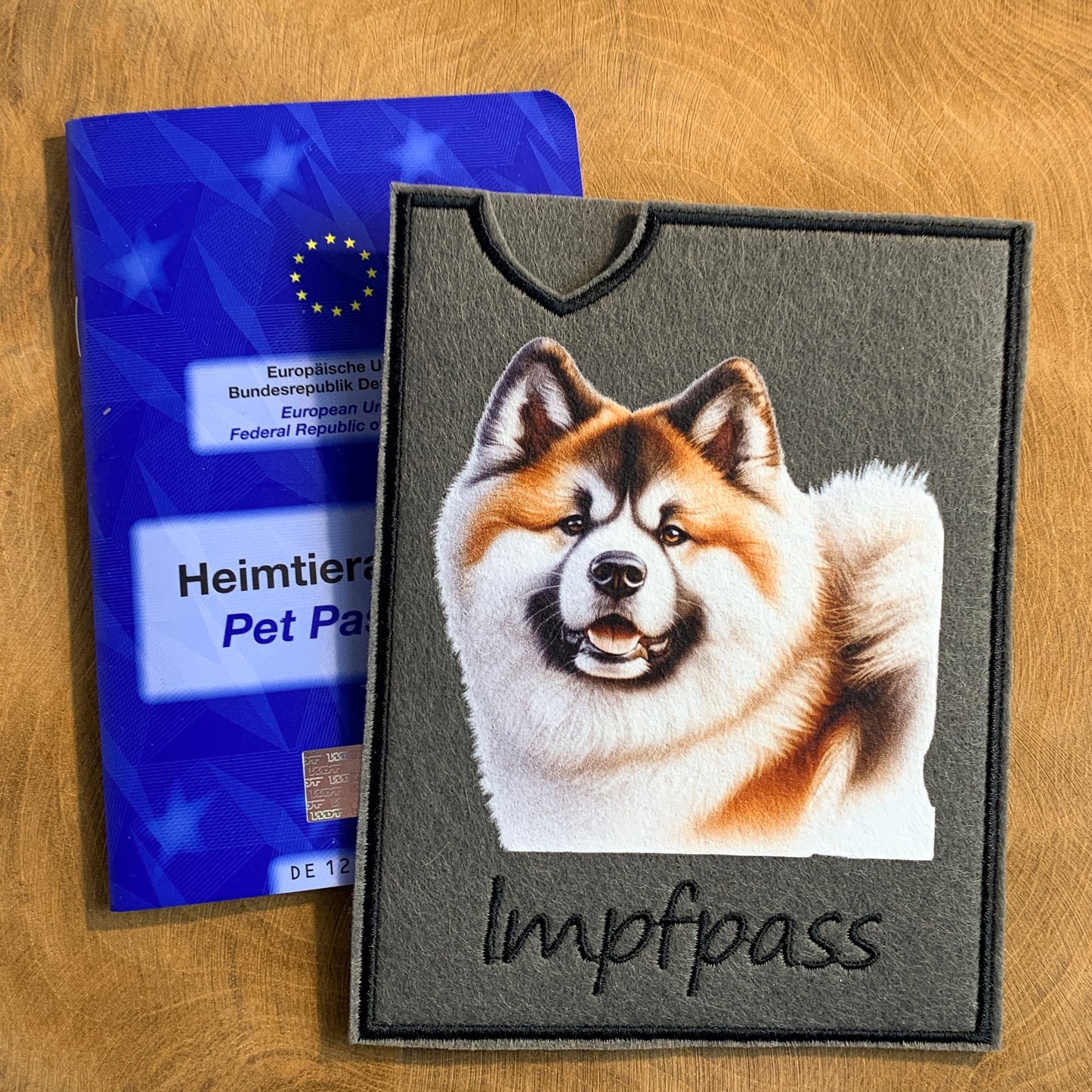 Akita Inu Impfpasshülle - 4 verschiedene Motive, personalisierbar