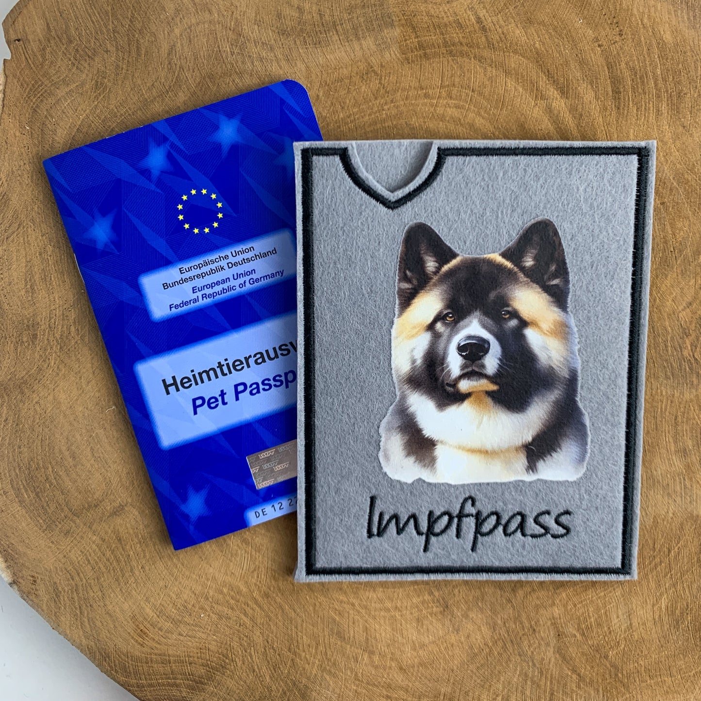 Akita Inu Impfpasshülle - 4 verschiedene Motive, personalisierbar