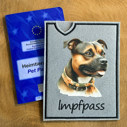 Staffordshire Terrier, Amstaff & Pitbull Impfpasshülle - 14 verschiedene Motive, personalisierbar