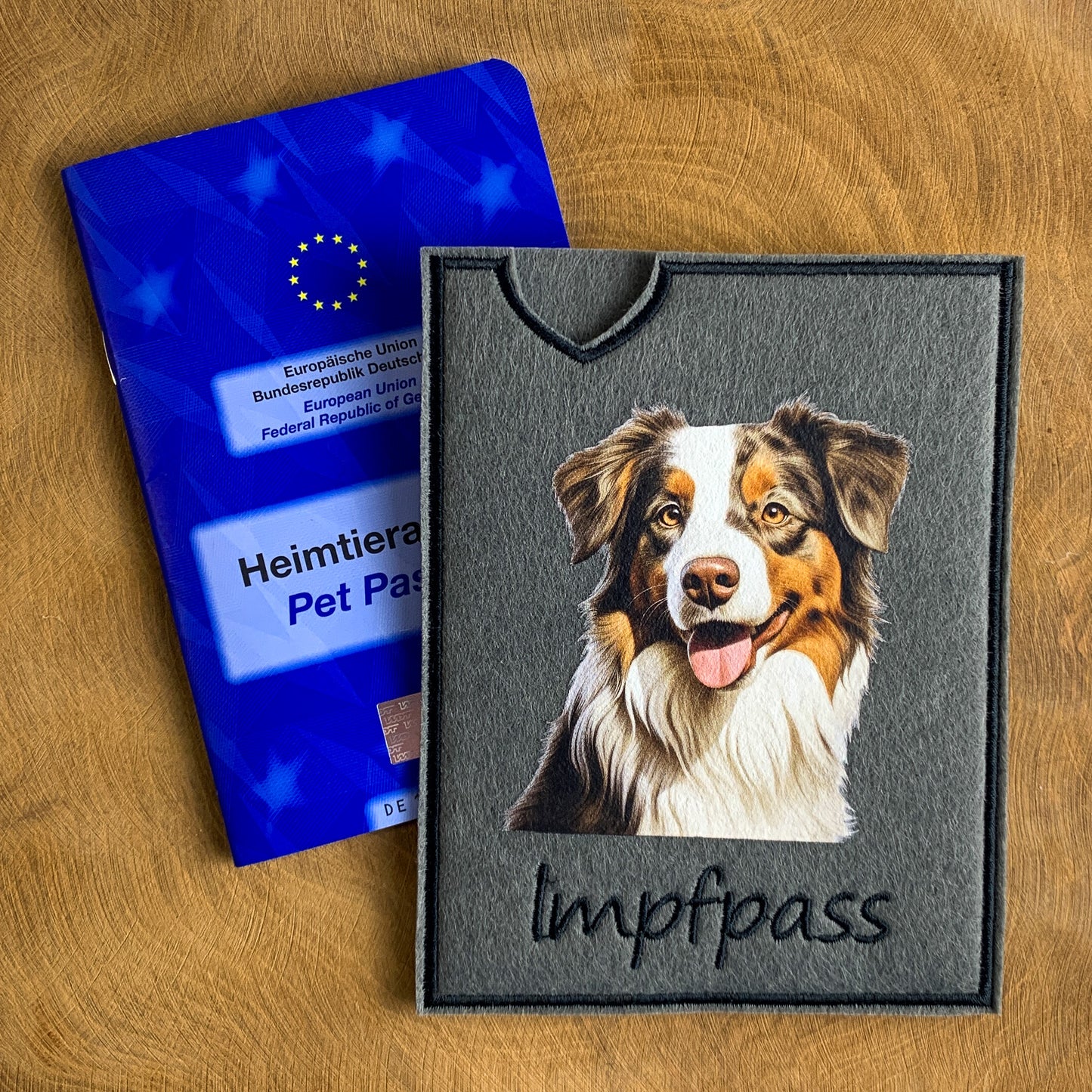 Australian Shepherd Impfpasshülle - mehrere Motive, personalisierbar