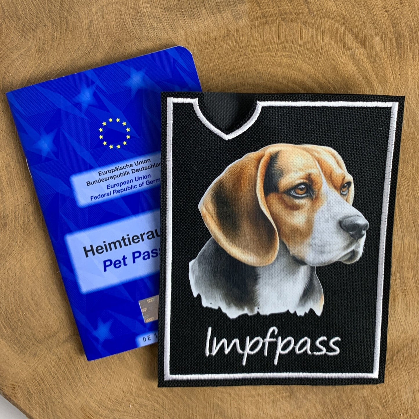 Beagle Impfpasshülle - 2 verschiedene Motive, personalisierbar