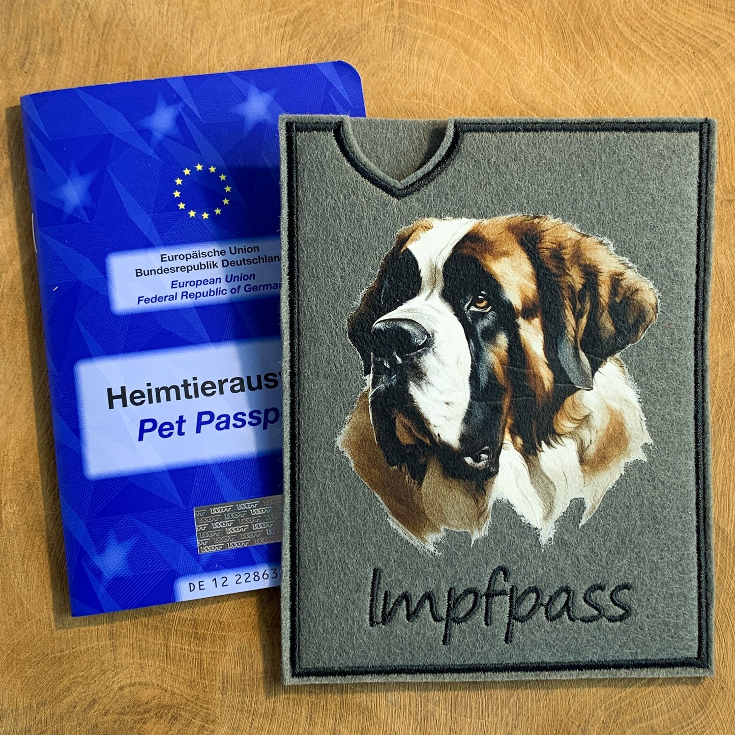 Bernhardiner Impfpasshülle - mehrere Motive, personalisierbar