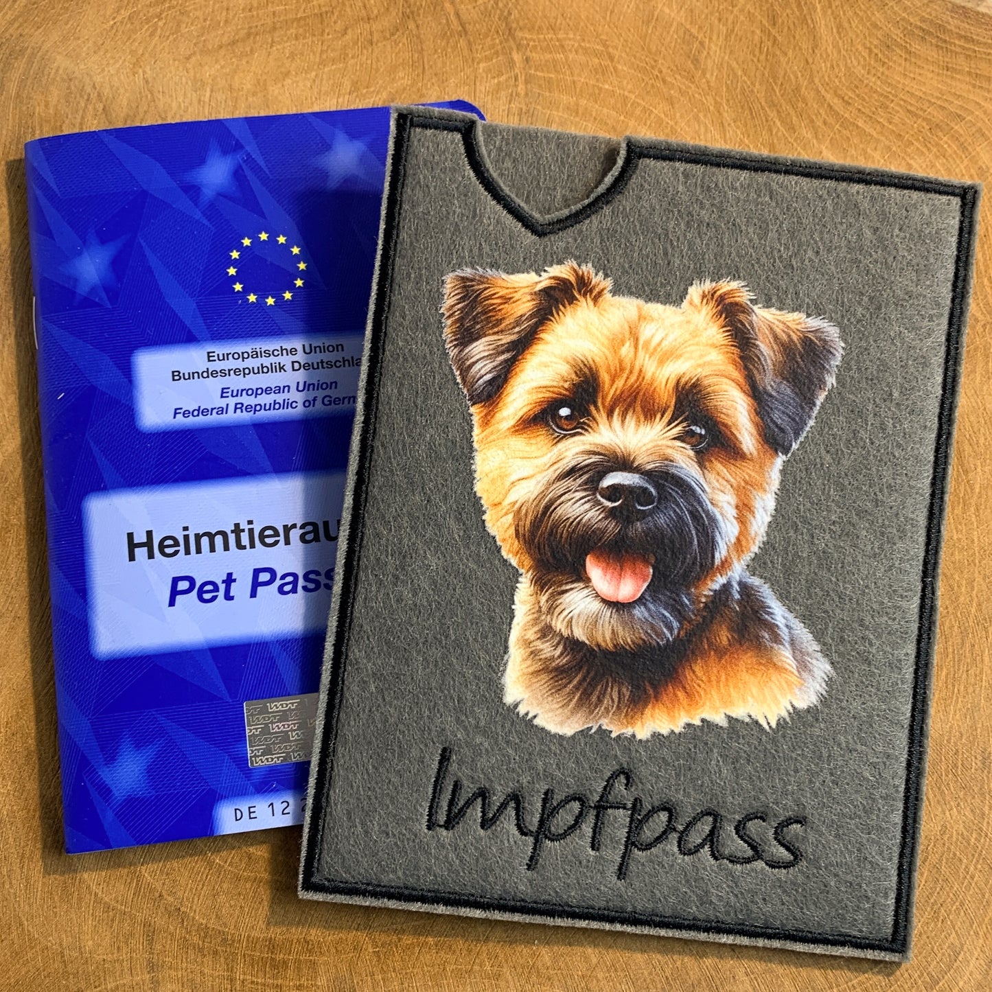 Border Terrier Impfpasshülle - 4 verschiedene Motive, personalisierbar