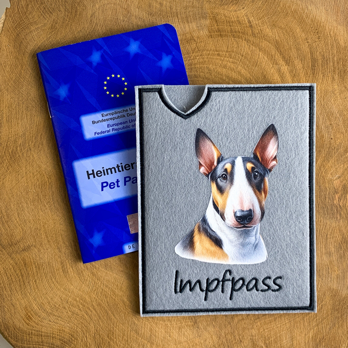 Bullterrier Impfpasshülle - 2 verschiedene Motive, personalisierbar