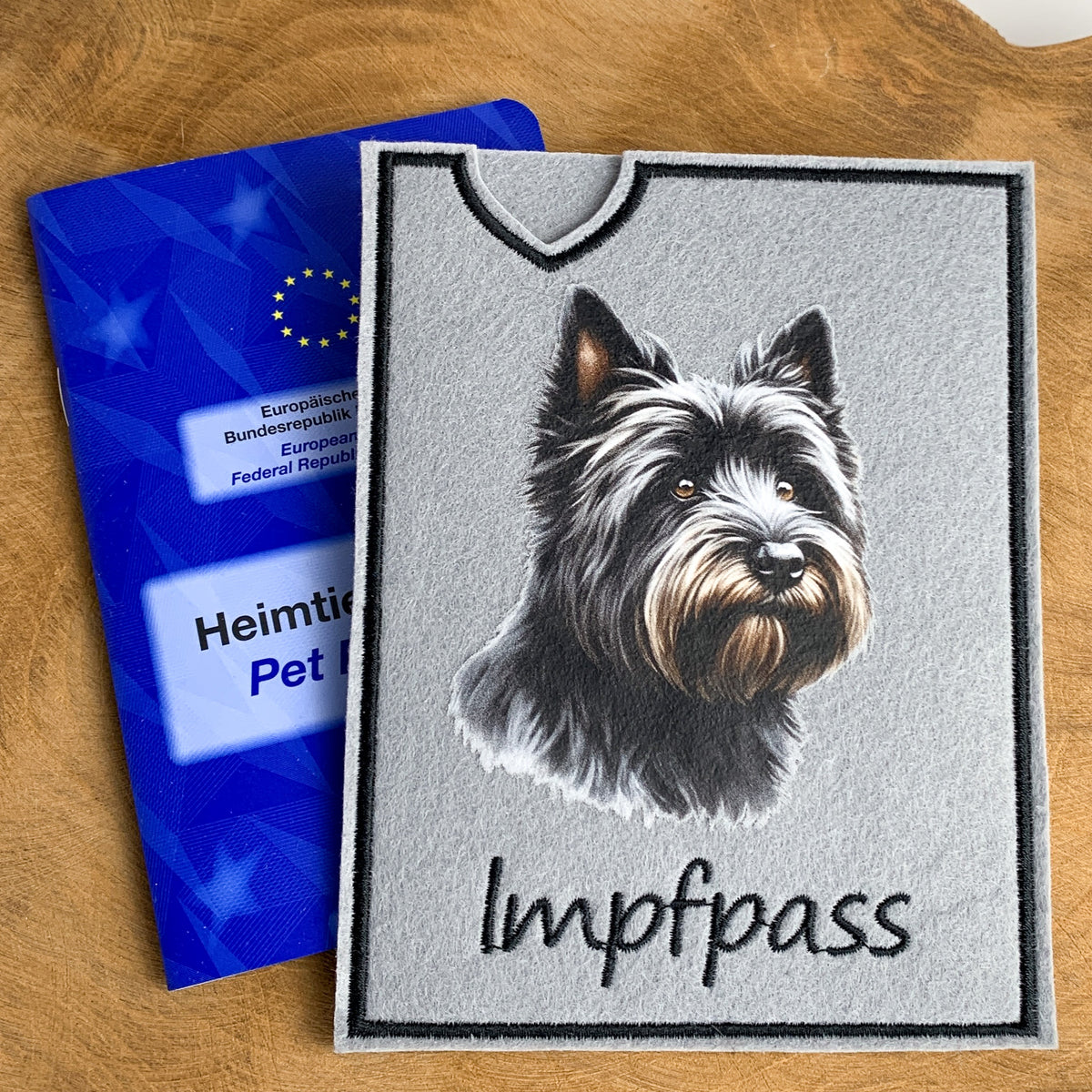 Cairn Terrier Impfpasshülle - 2 verschiedene Motive, personalisierbar