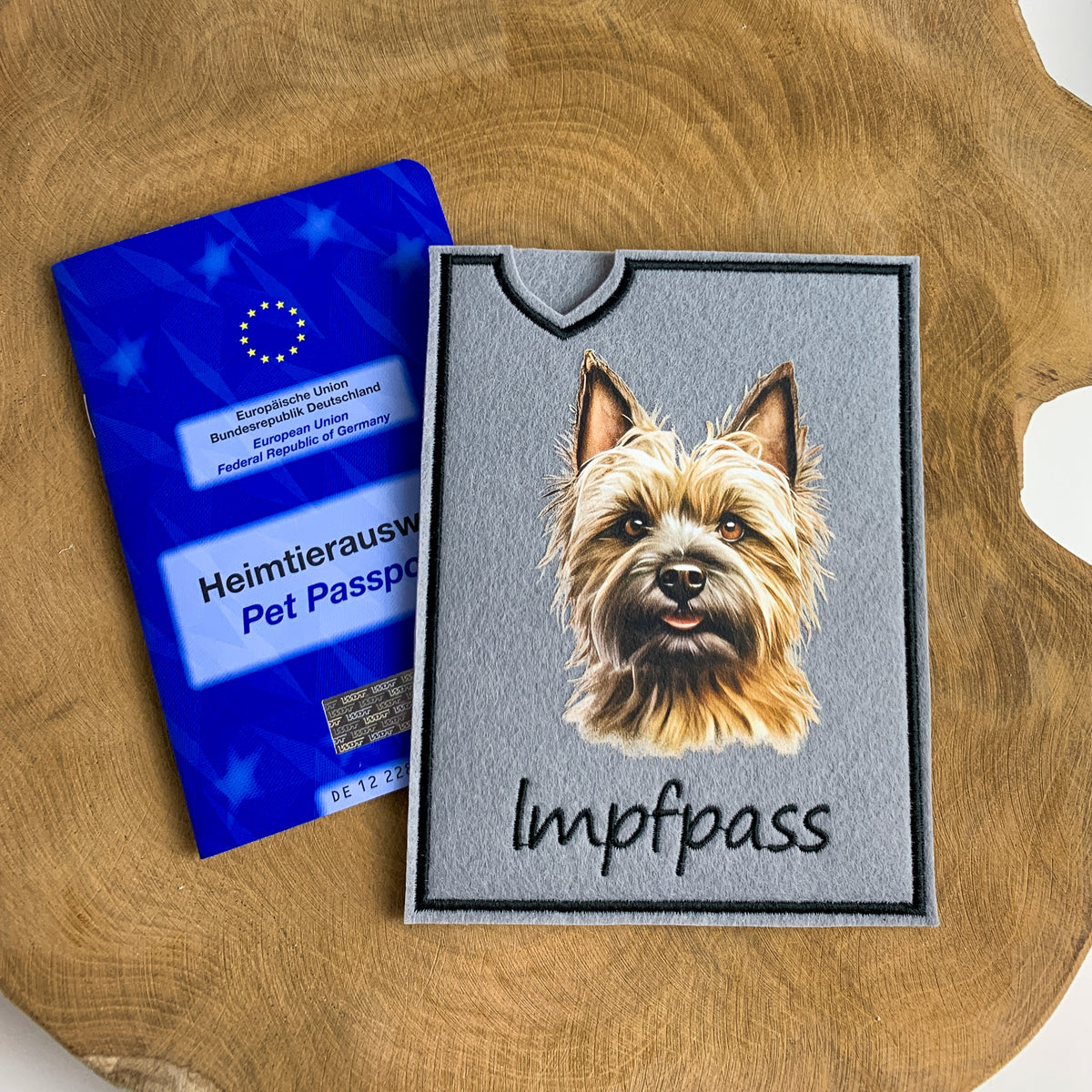 Cairn Terrier Impfpasshülle - 2 verschiedene Motive, personalisierbar