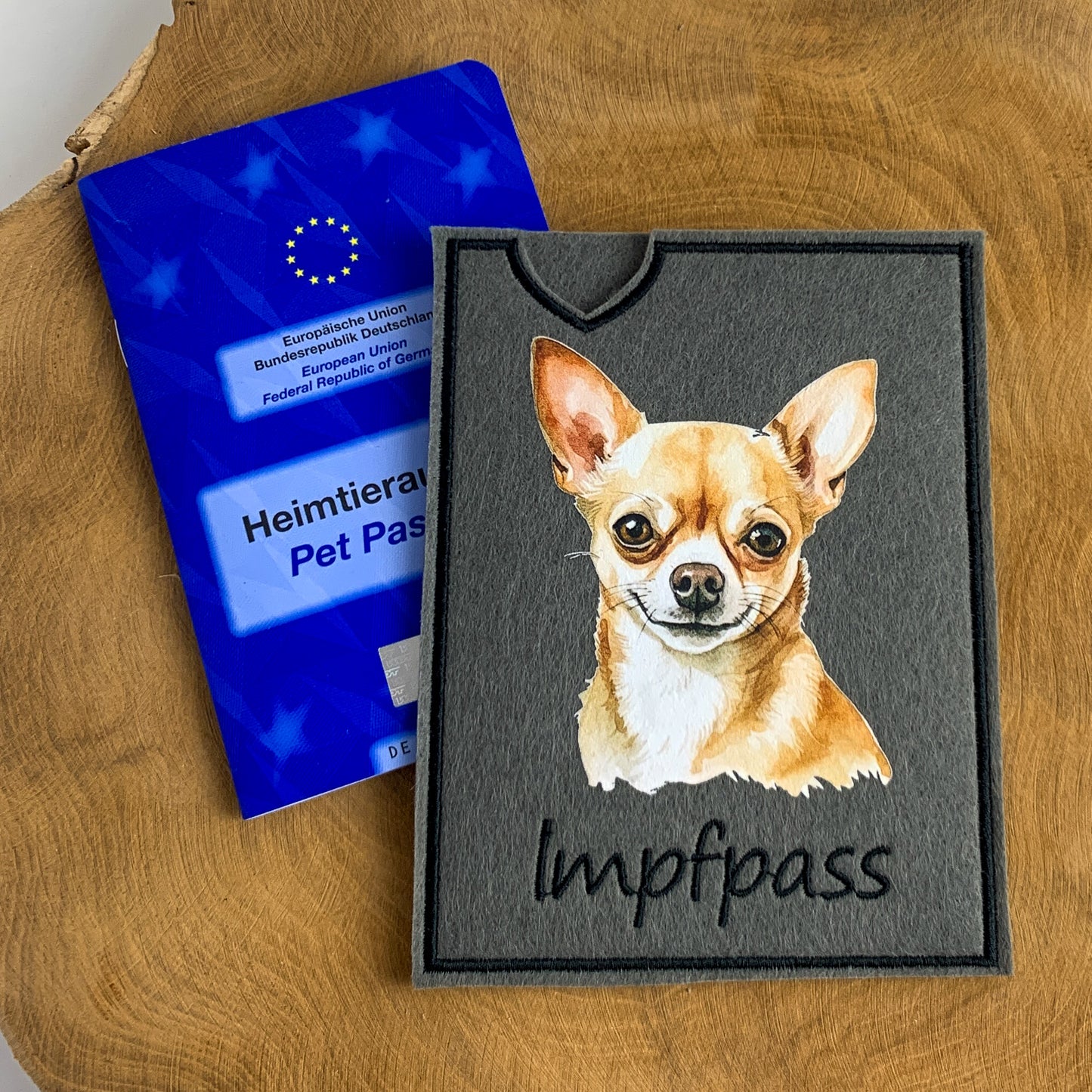 Chihuahua Impfpasshülle - 6 verschiedene Motive, personalisierbar