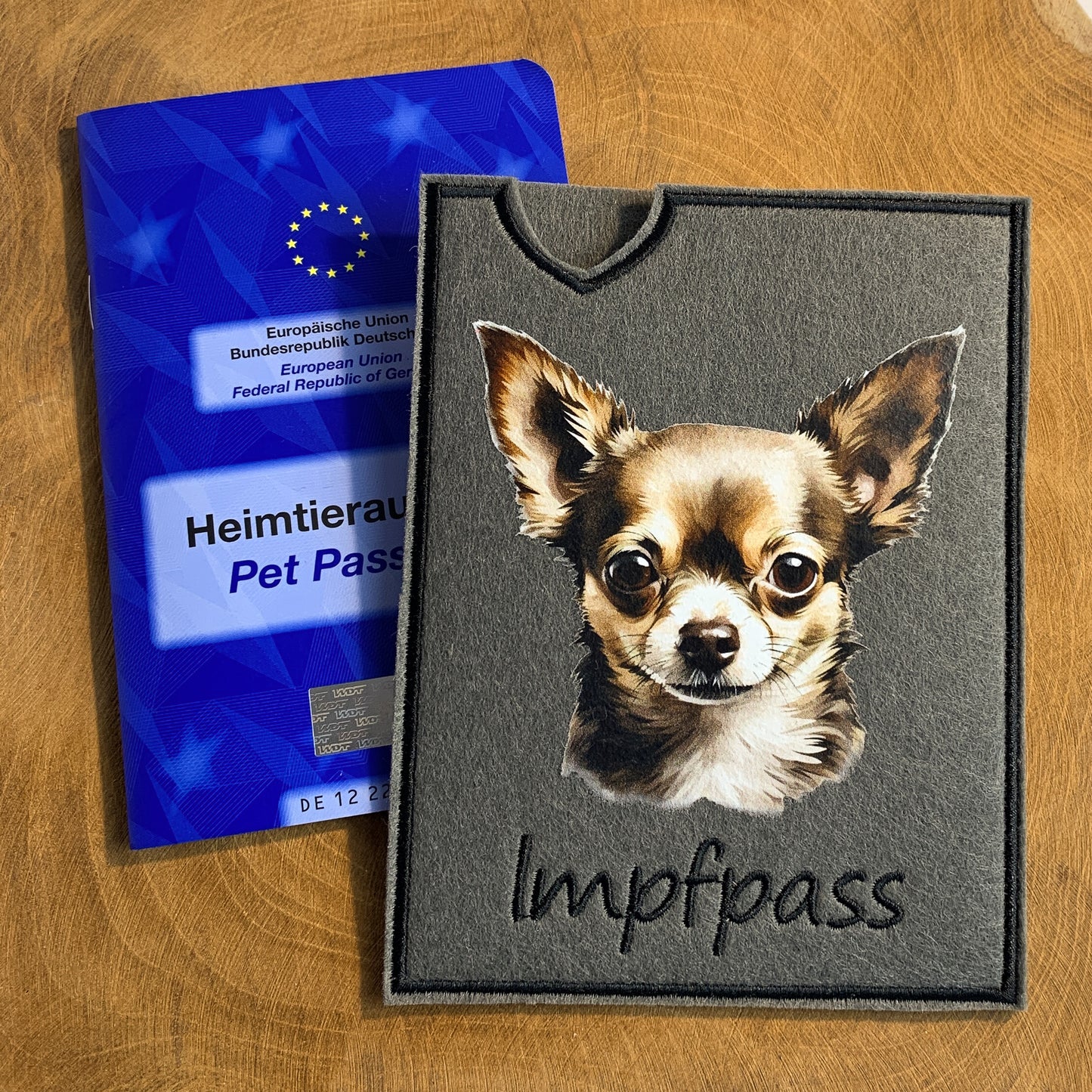 Chihuahua Impfpasshülle - 6 verschiedene Motive, personalisierbar