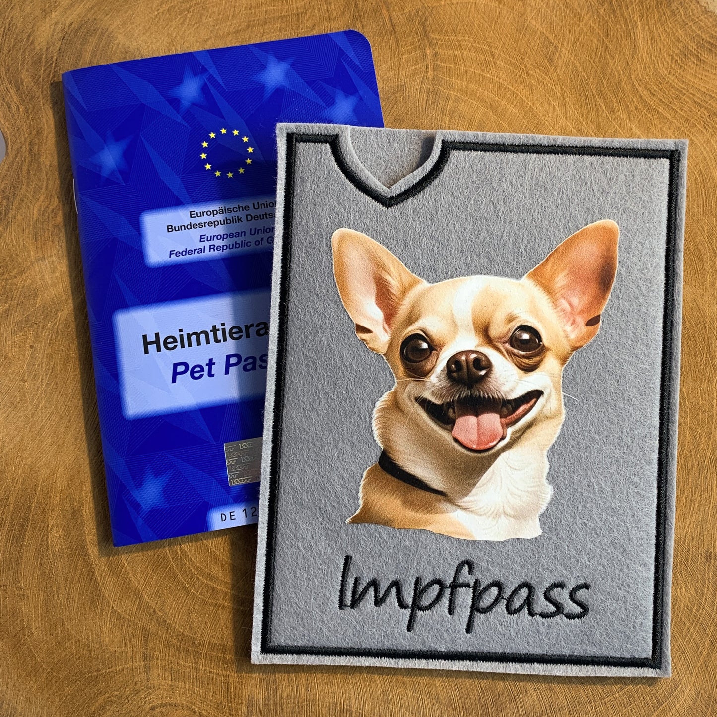 Chihuahua Impfpasshülle - 6 verschiedene Motive, personalisierbar