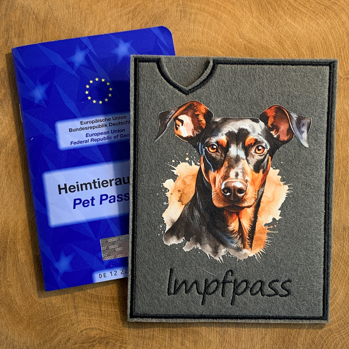 Dobermann Impfpasshülle - 5 verschiedene Motive, personalisierbar