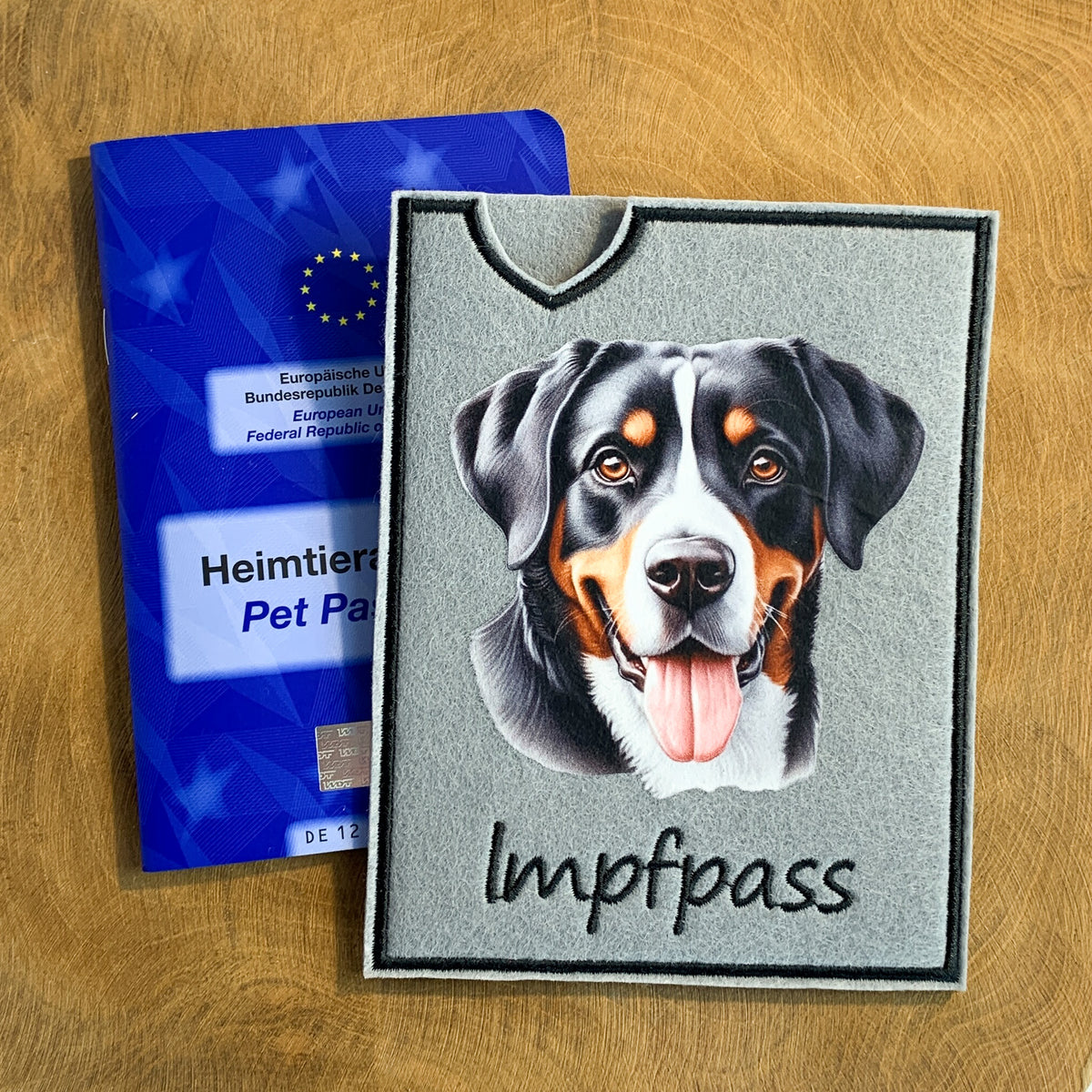 Entlebucher Sennenhund Impfpasshülle - 3 verschiedene Motive, personalisierbar
