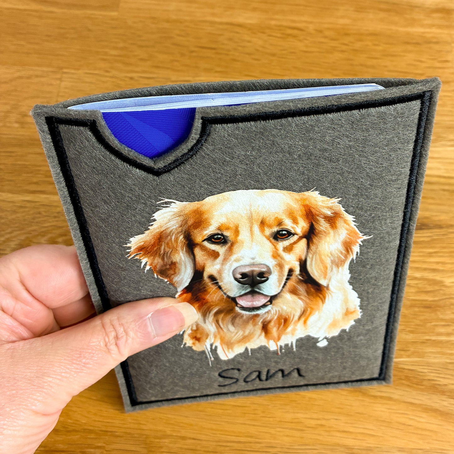 Golden Retriever Impfpasshülle- 6 verschiedene Motive, personalisierbar