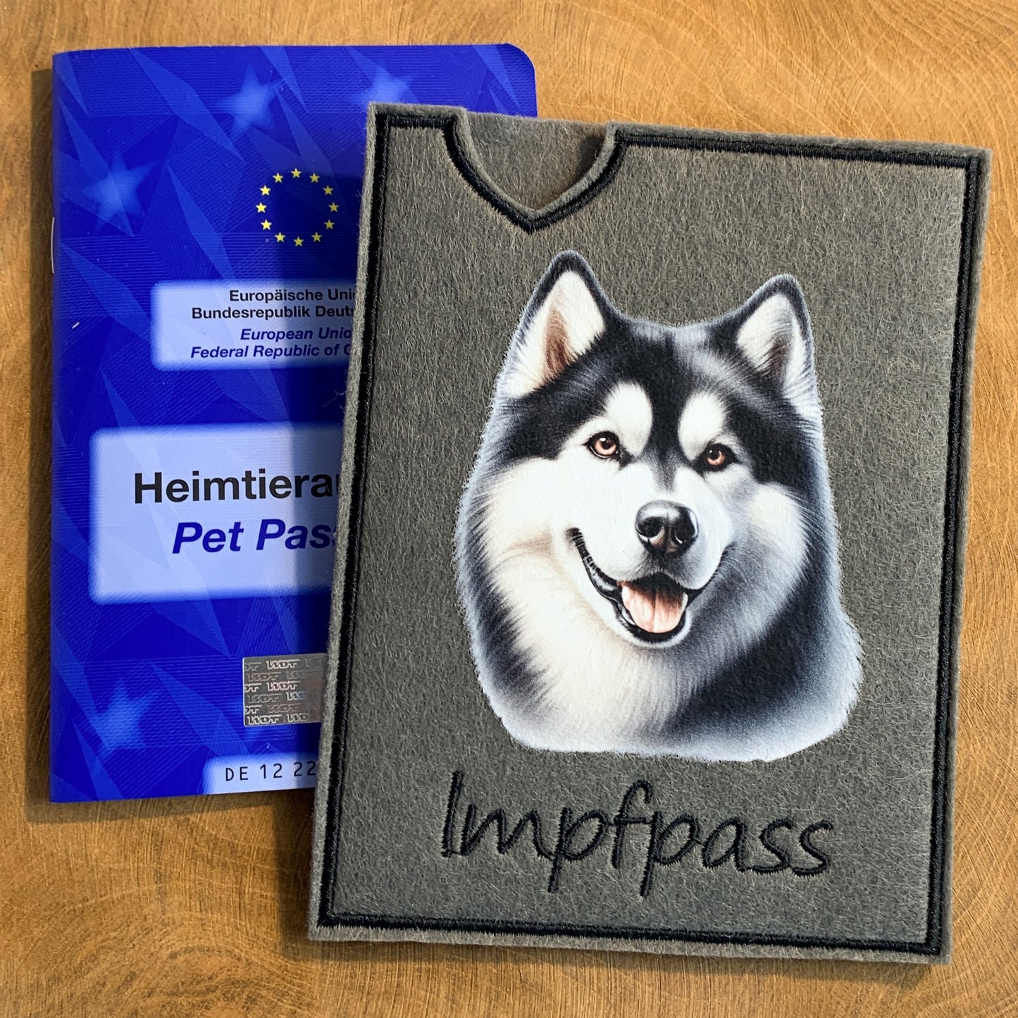 Husky Impfpasshülle - 4 verschiedene Motive, personalisierbar