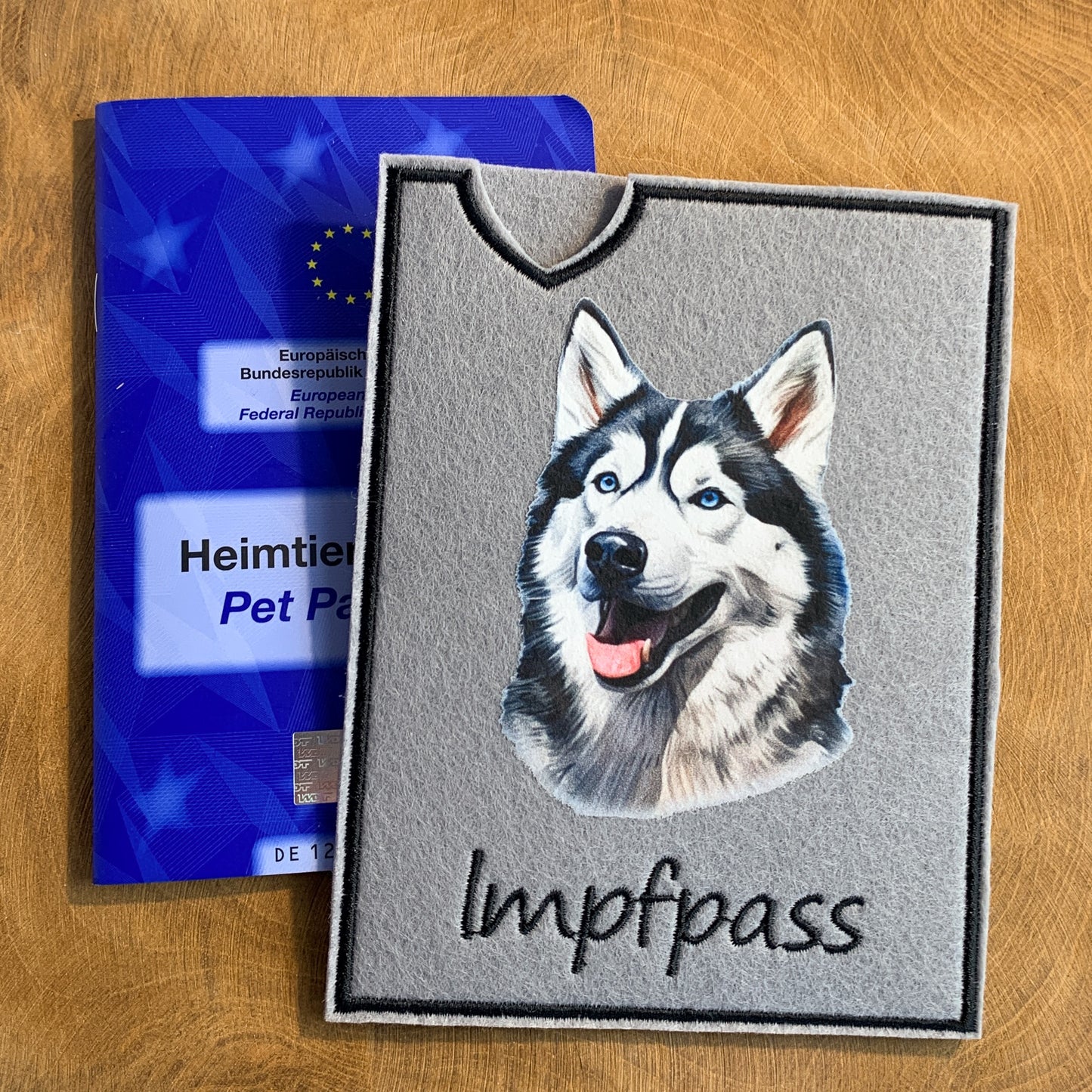 Husky Impfpasshülle - 4 verschiedene Motive, personalisierbar