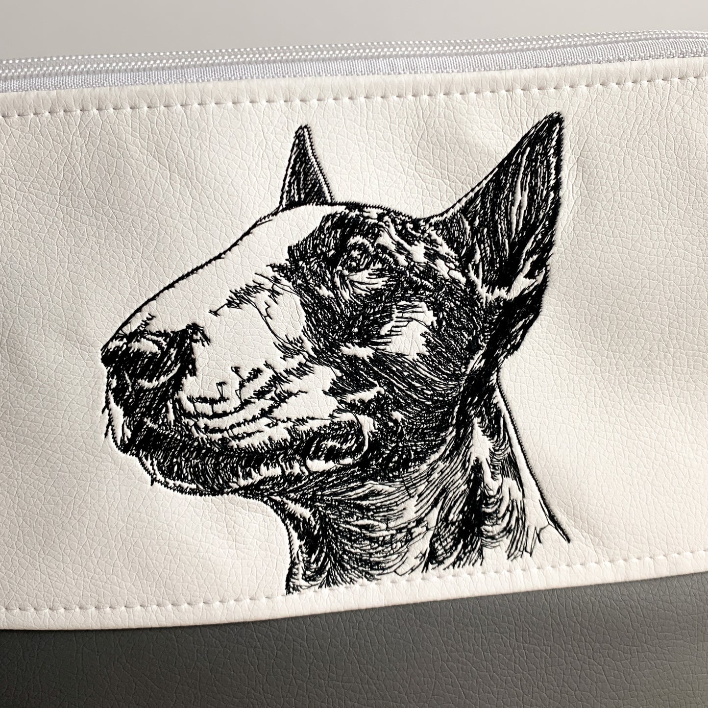 Bullterrier Chiquita - Umhängetasche