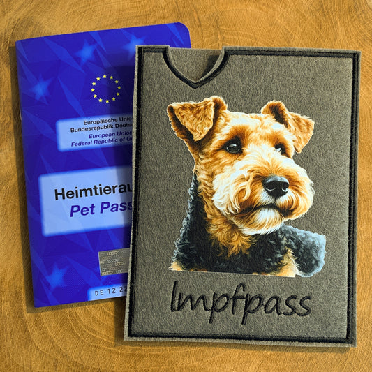 Welsh Terrier Impfpasshülle - 2 verschiedene Motive, personalisierbar