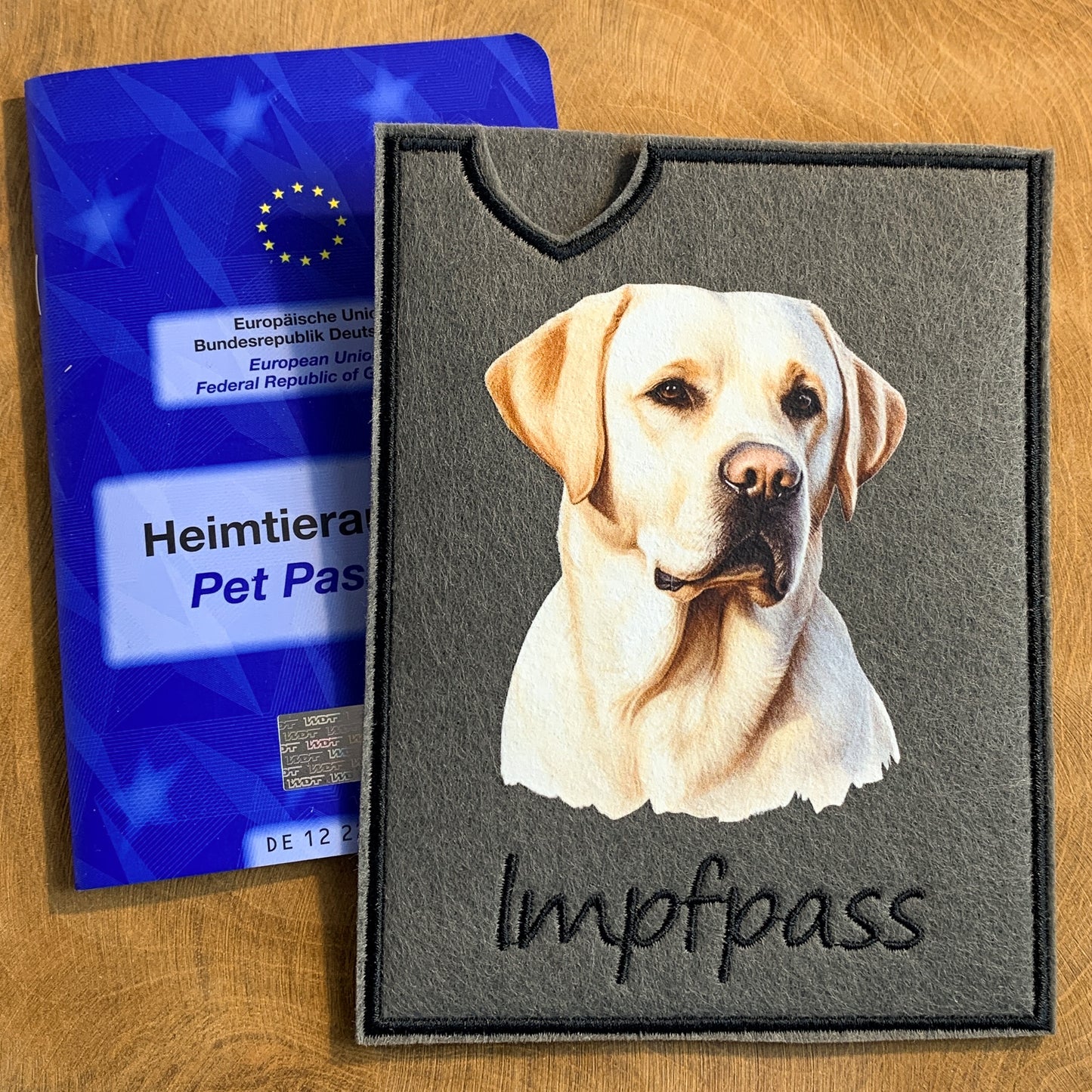 Labrador hell Impfpasshülle (Motiv 3)