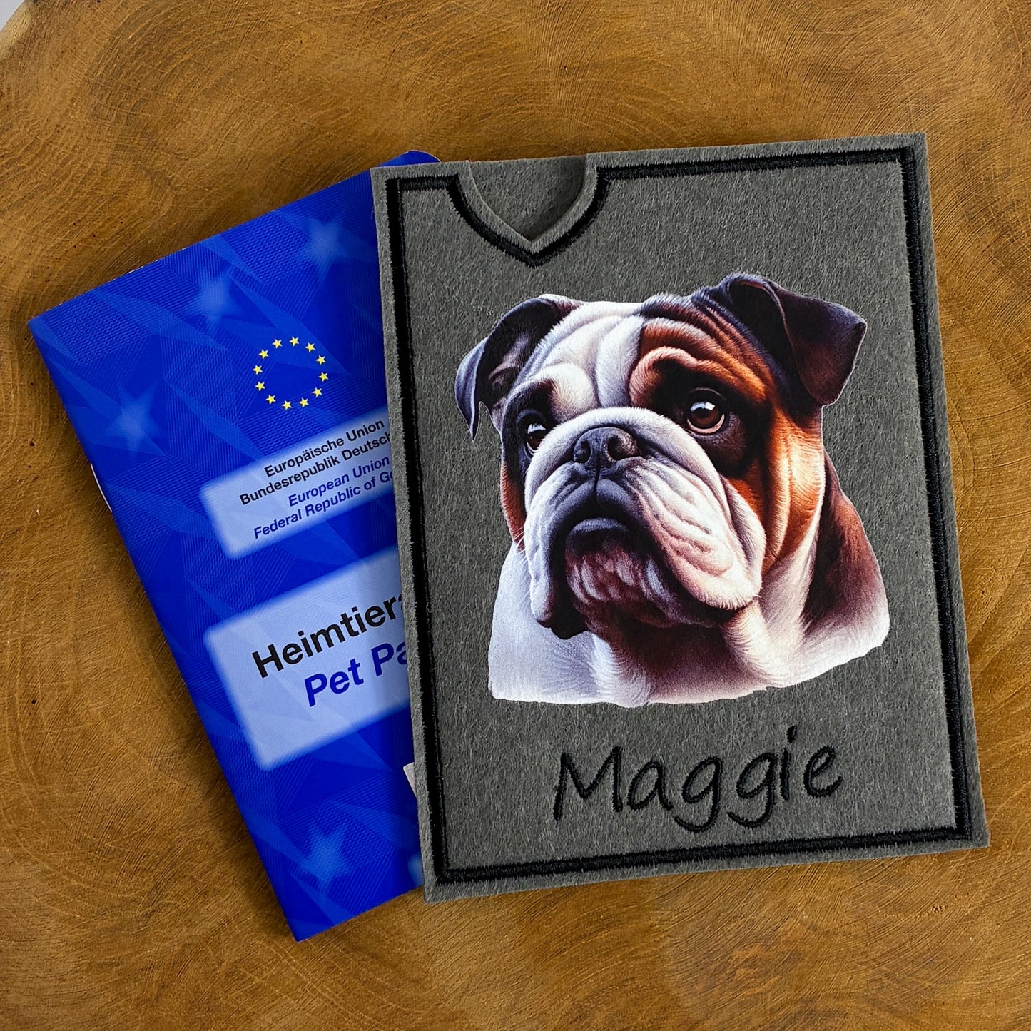 Englische Bulldogge Impfpasshülle (Motiv 1)