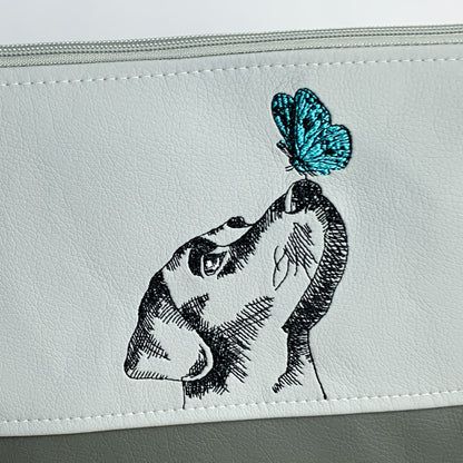 Labrador mit Schmetterling - Umhängetasche