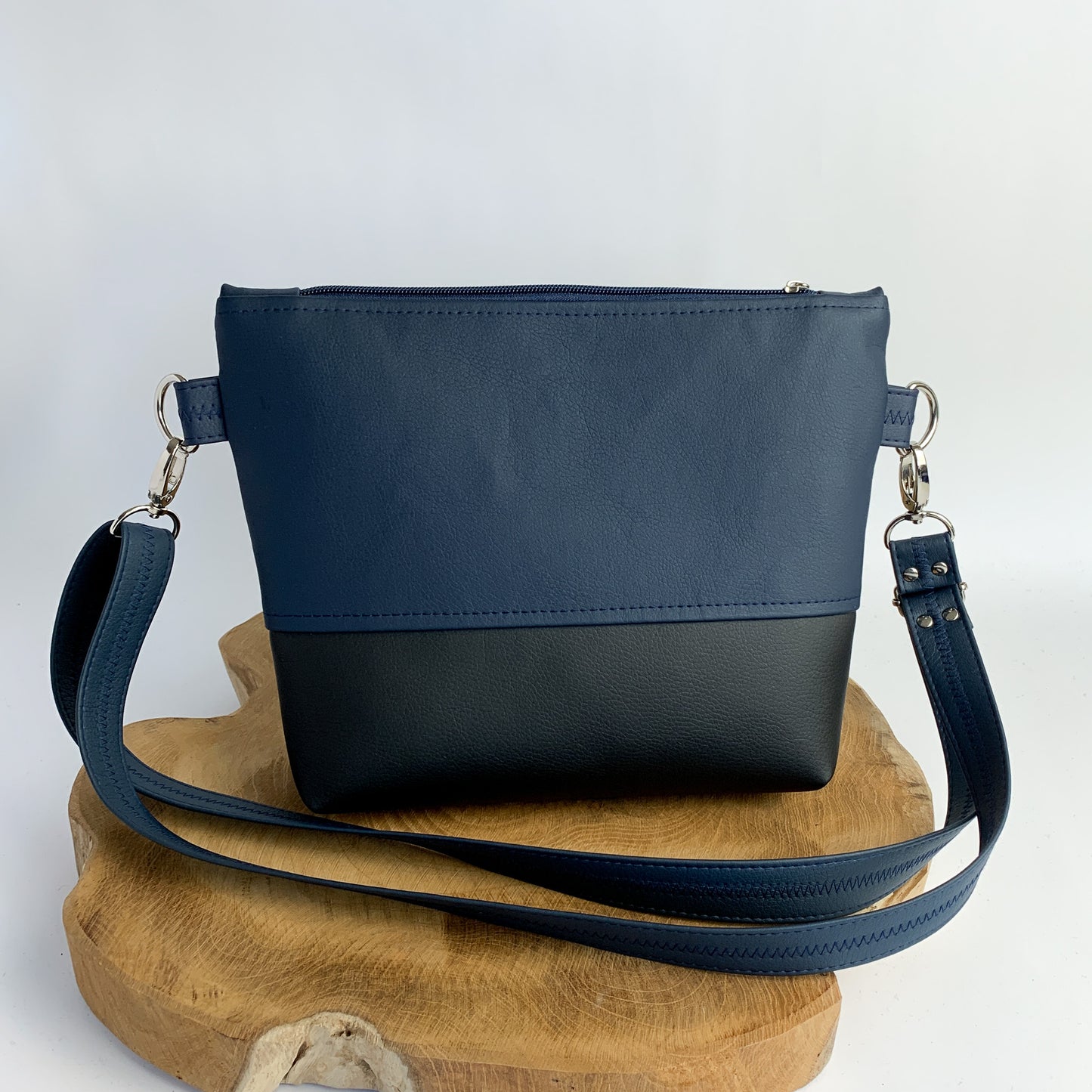 Staffordshire Bullterrier Julian - Umhängetasche