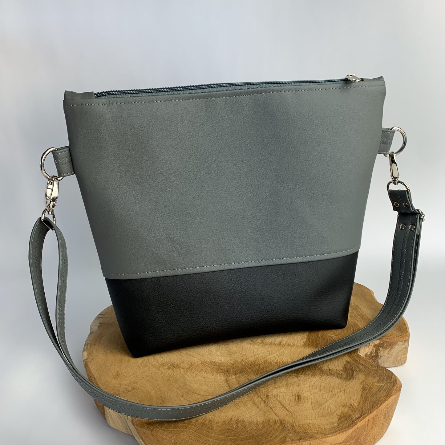 Hovawart hell Applikation Liandra - Umhängetasche