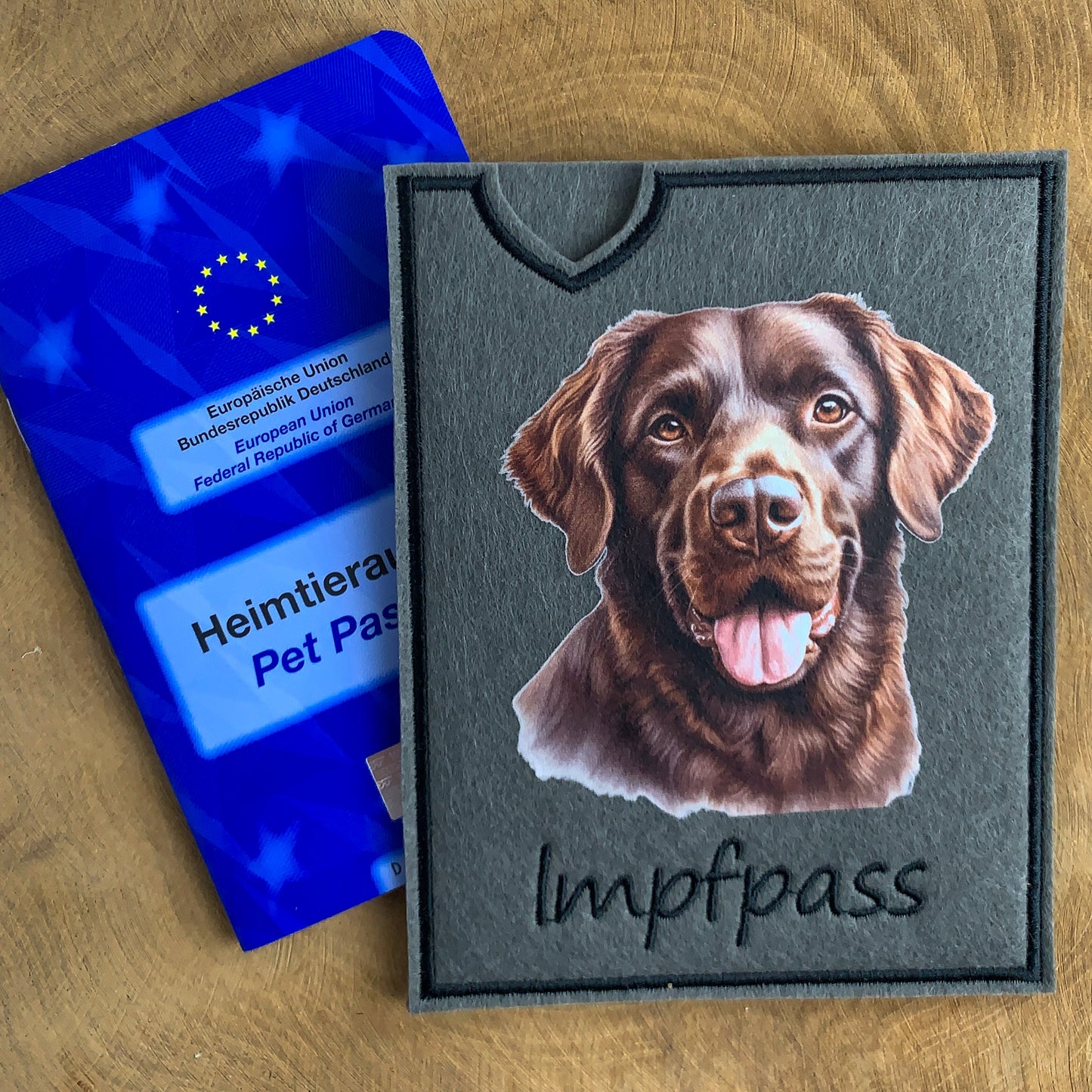 Chesapeake Bay Retriever Impfpasshülle (Motiv 2)