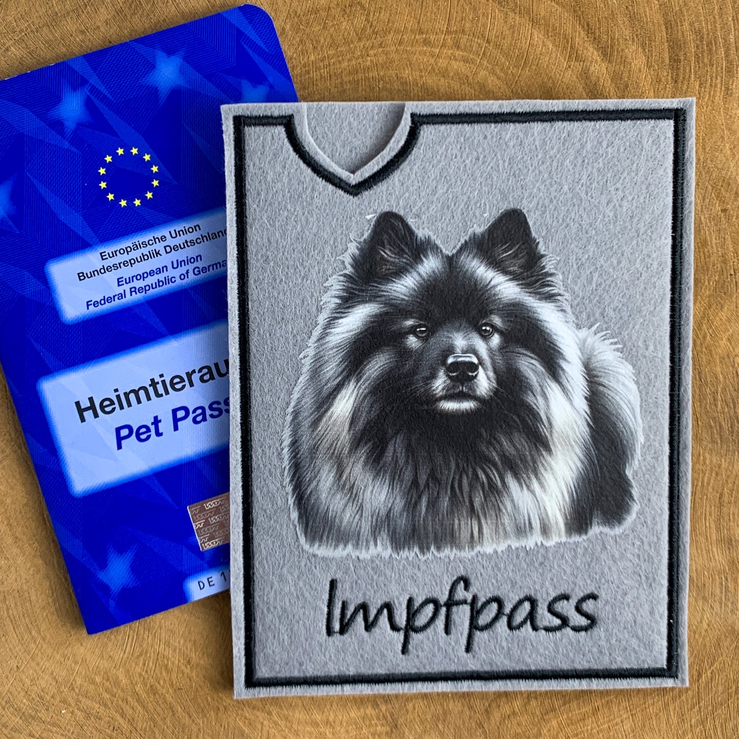 Wolfsspitz Impfpasshülle (Motiv 1)