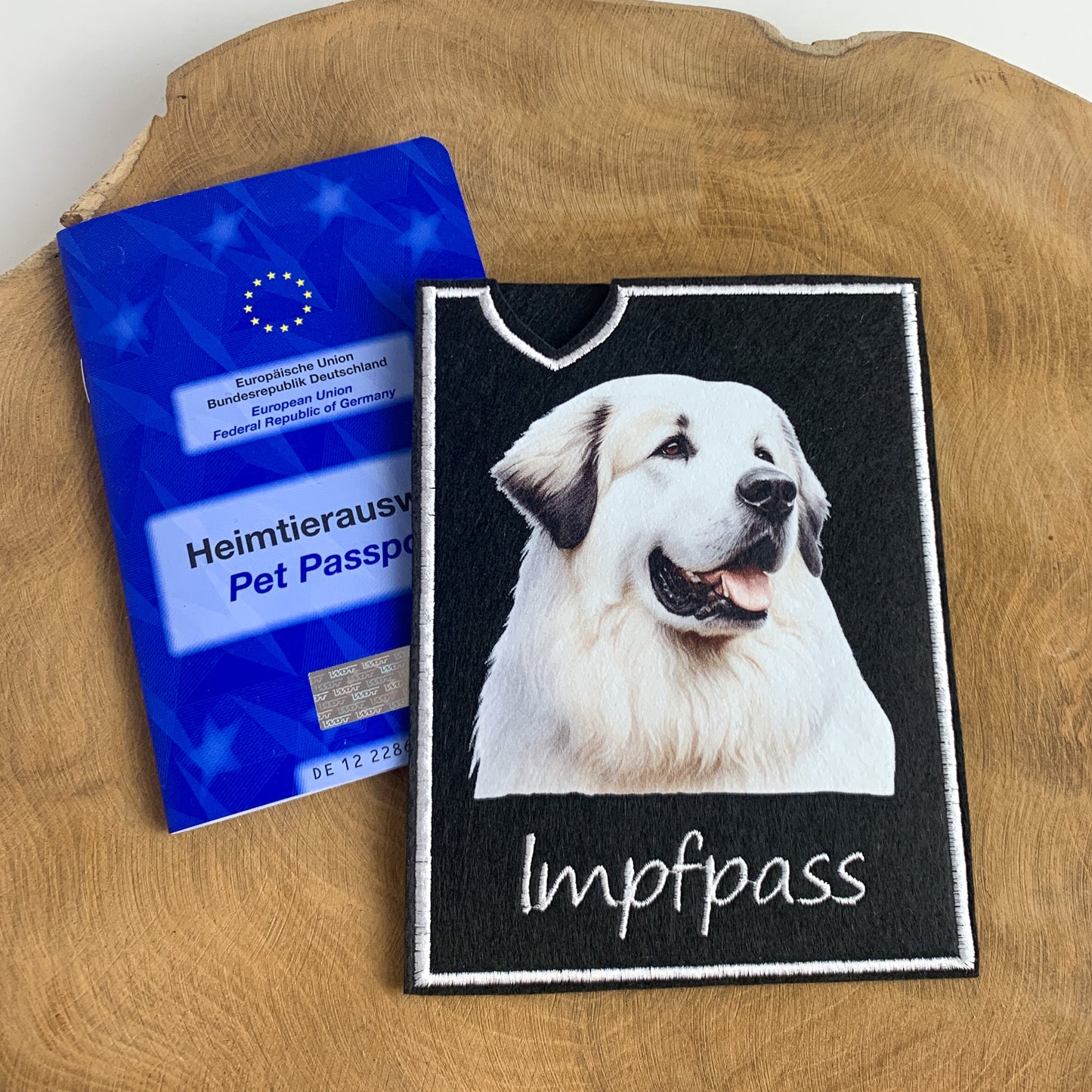 Pyrenäenberghund Impfpasshülle (Motiv 2)