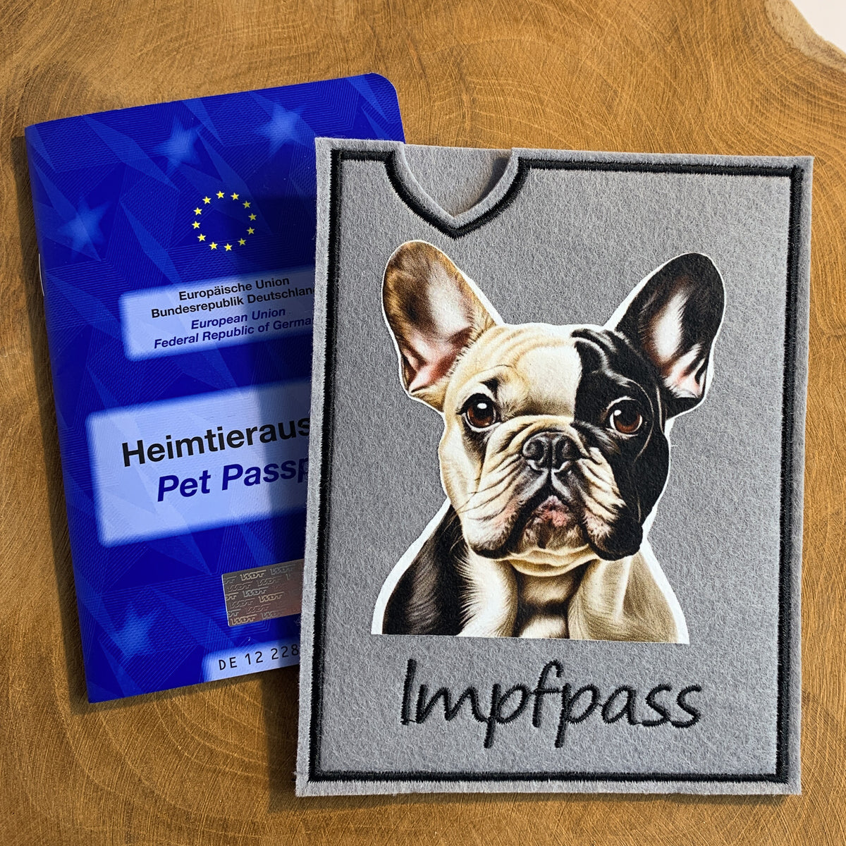 Französische Bulldogge Impfpasshülle - 11 verschiedene Motive, personalisierbar