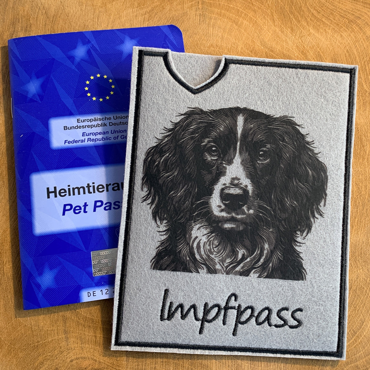 Kooikerhondje Impfpasshülle - 3 verschiedene Motive, personalisierbar