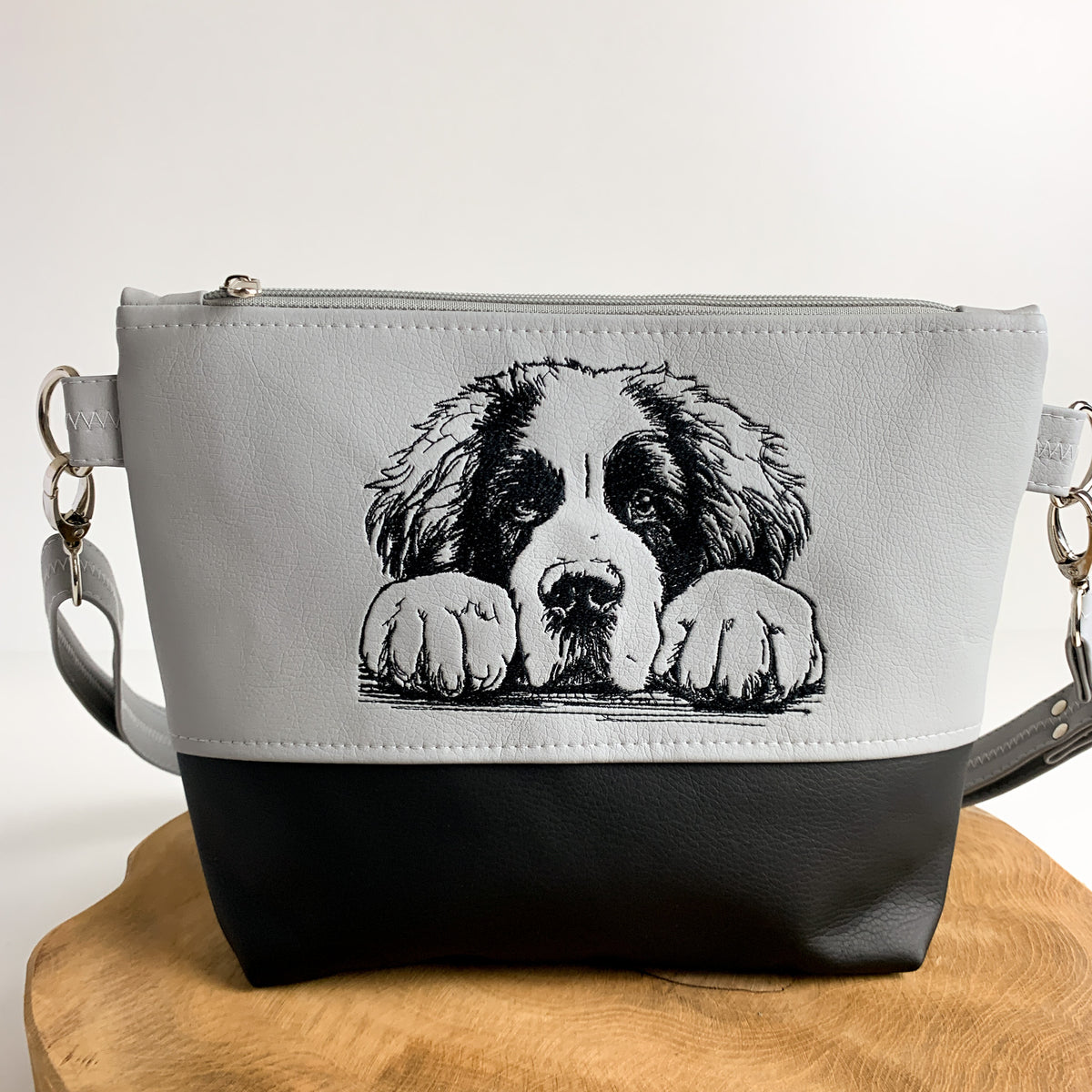 Landseer Tasche mit Hundemotiv Kunstleder bestickt