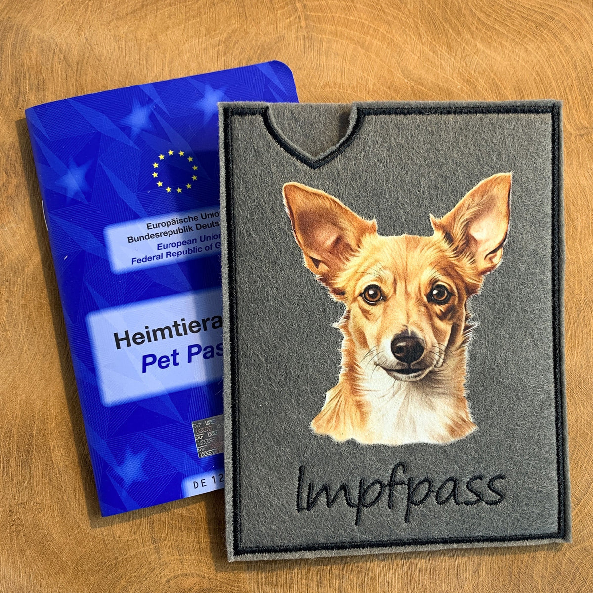 Podenco Impfpasshülle - 4 verschiedene Motive, personalisierbar