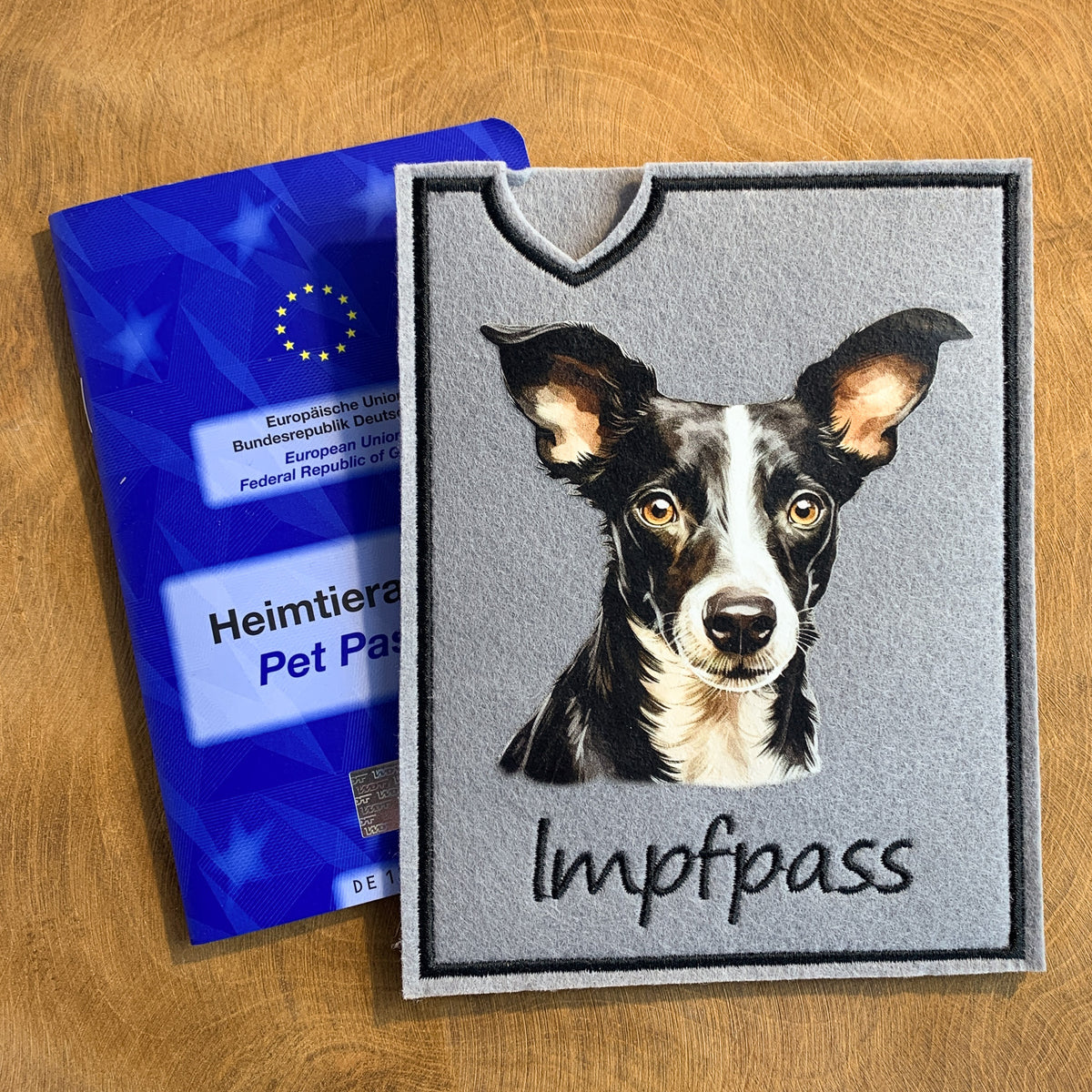 Podenco Impfpasshülle - 4 verschiedene Motive, personalisierbar