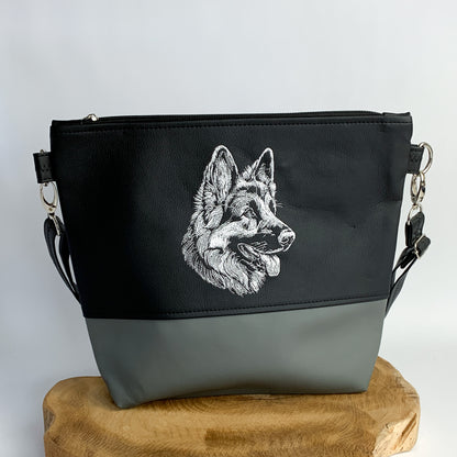 Umhängetasche mit Schäferhund-Motiv, bestickt und handgefertigt aus Kunstleder