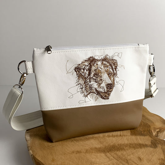 Tasche mit Australian Shepherd bestickt, Tasche weiß-braun, Stickmotiv red-merle