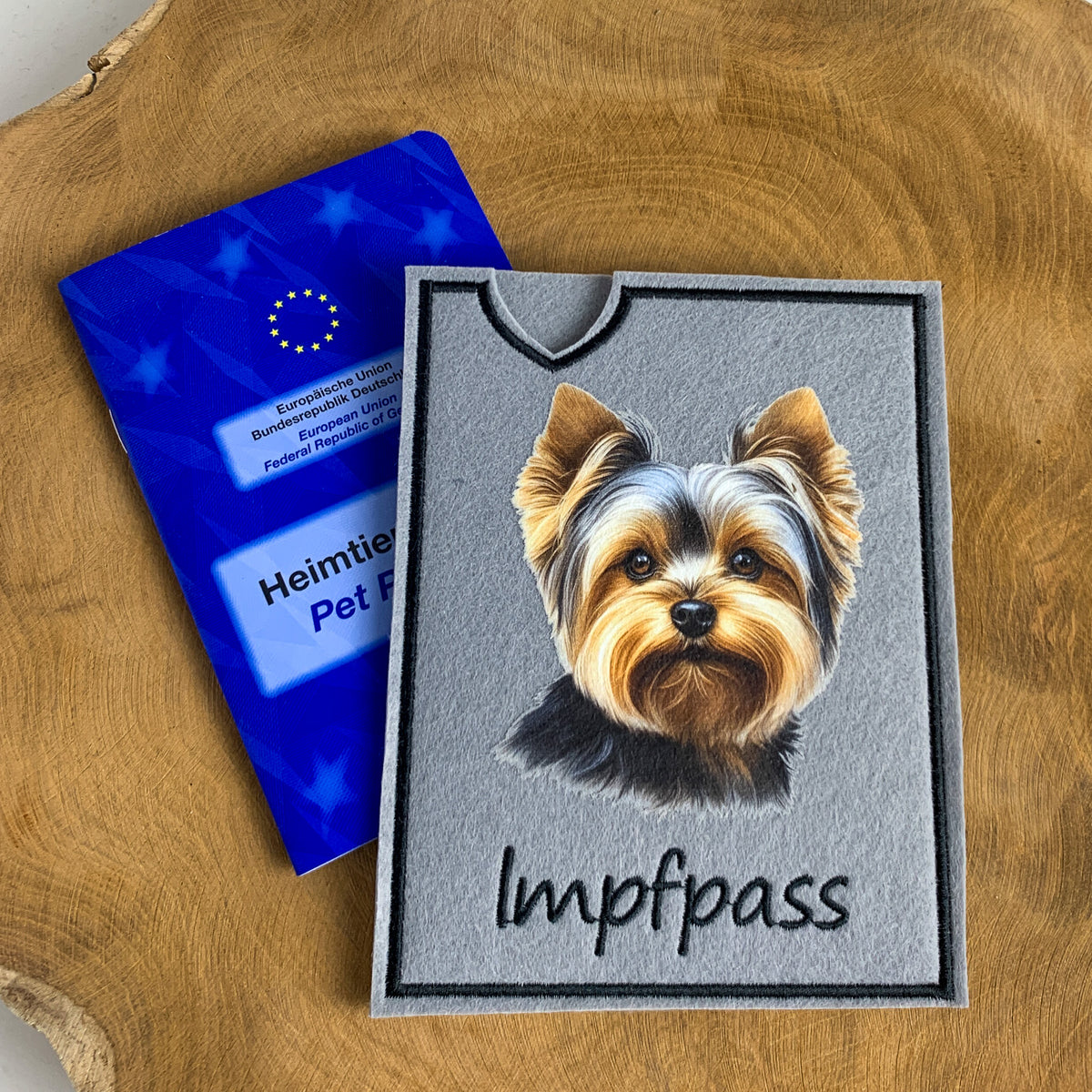Yorkshire Terrier Impfpasshülle - 6 verschiedene Motive, personalisierbar