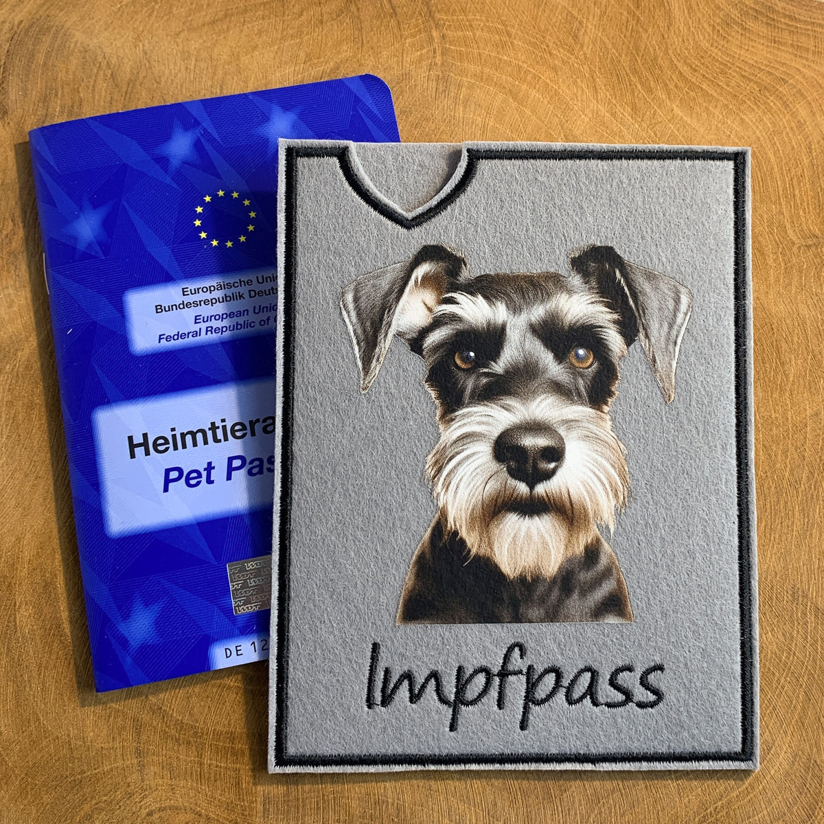 Zwergschnauzer Impfpasshülle - 4 verschiedene Motive, personalisierbar